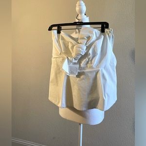 7th Avenue Design Studio Strapless White Top with Bow. Size Medium.